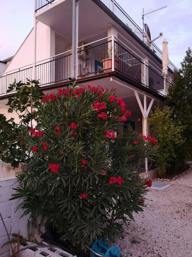 Sonne, Meer Und Berge Apartment Селине Екстериор снимка