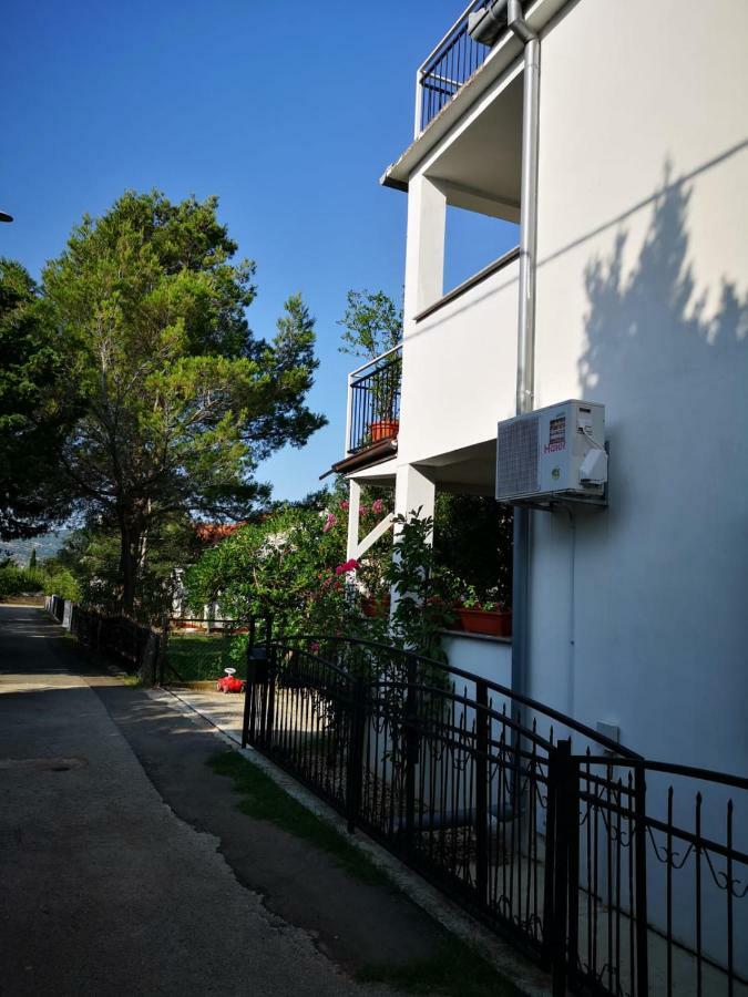 Sonne, Meer Und Berge Apartment Селине Екстериор снимка